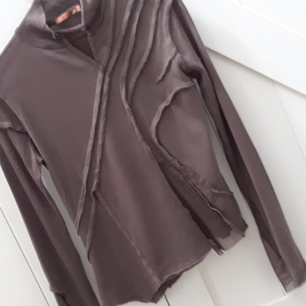 ESSENDI CASHMERE..NWOT..SMALL